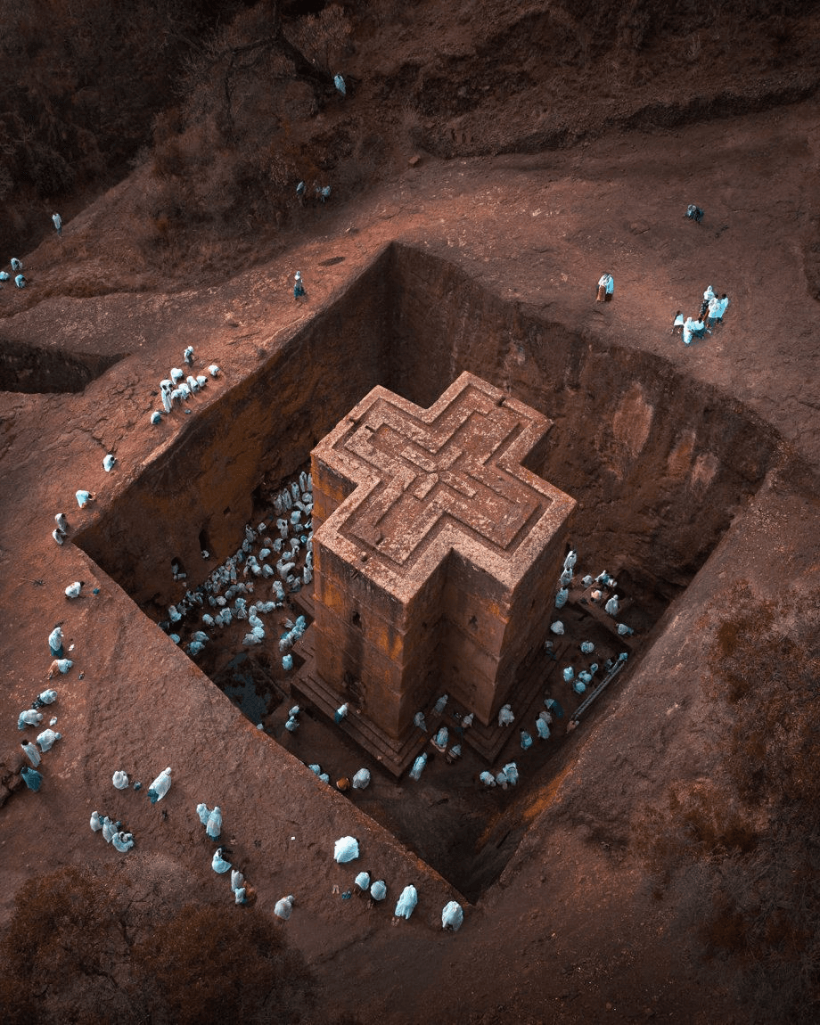 The cruciform roof of Bete Giyorgis, cut down into the rock.